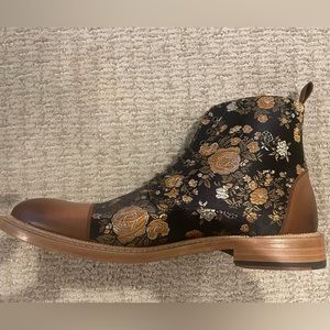 Taft Jack Boot in color Eden. Brand new in box! Size 9, Eur 42